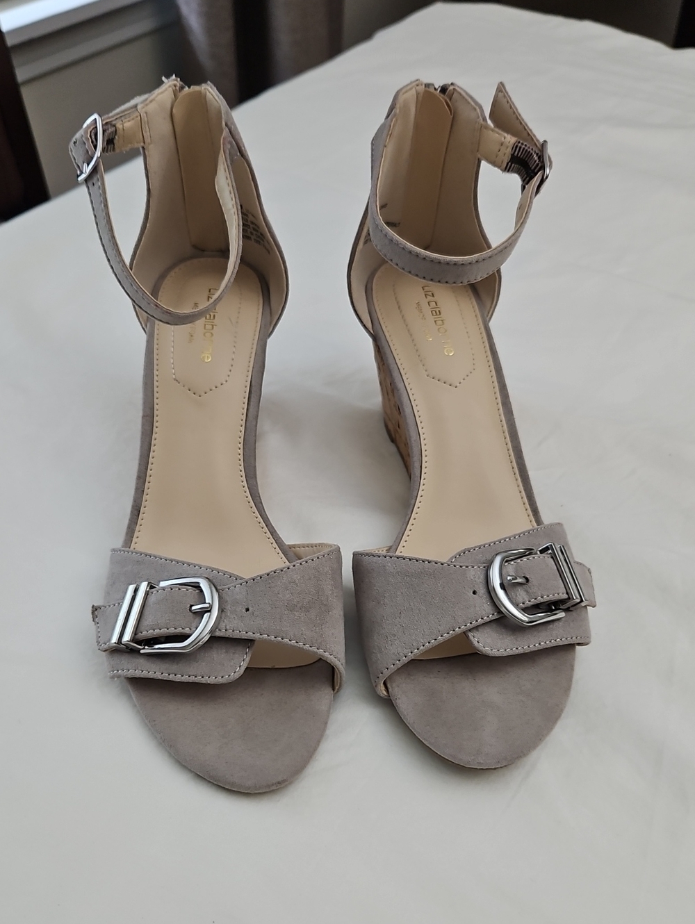 Liz Claiborne Cork Wedge High Heel Koala Suede Buckle 7.5 M Oaks Club Party